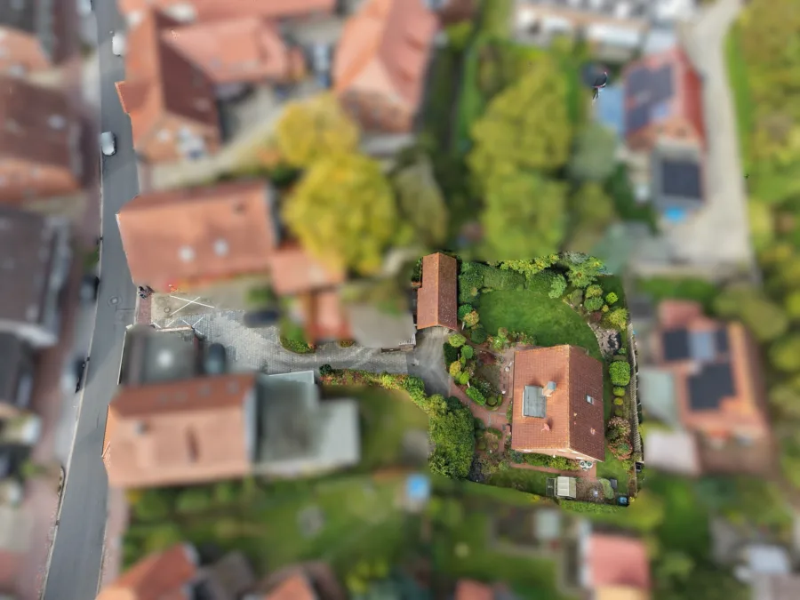 Ankommen, Einziehen, Wohlfühlen- attraktives Einfamilienhaus in ruhiger Wohnlage von Bockhorn - Drohnenaufnahme (50698)