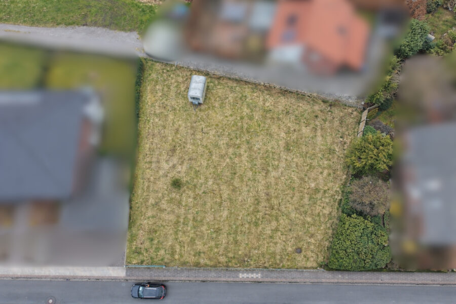 Weitläufiges Grundstück mit Raum für individuelle Gestaltung - Drohnenaufnahme (39113)