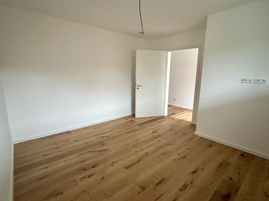 Nachhaltig investieren: Neubau-Objekt in Neuenburg- mieten oder kaufen - Schlafzimmer 2 WE 4 (43623)