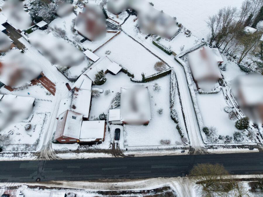 Zur alten Dorfbäckerei mit großzügigem Baugrundstück - Drohnenaufnahmen (38132)