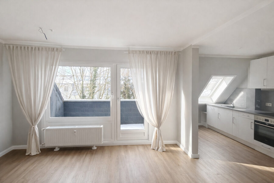 Exklusiv modernisierte 2-Zimmer-Wohnung mit Südloggia und Tiefgaragenstellplatz - offener Wohnbereich (38991)