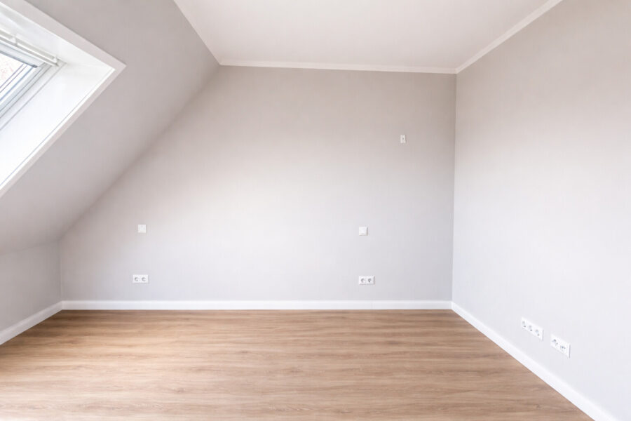 Exklusiv modernisierte 2-Zimmer-Wohnung mit Südloggia und Tiefgaragenstellplatz - Schlafzimmer (38996)