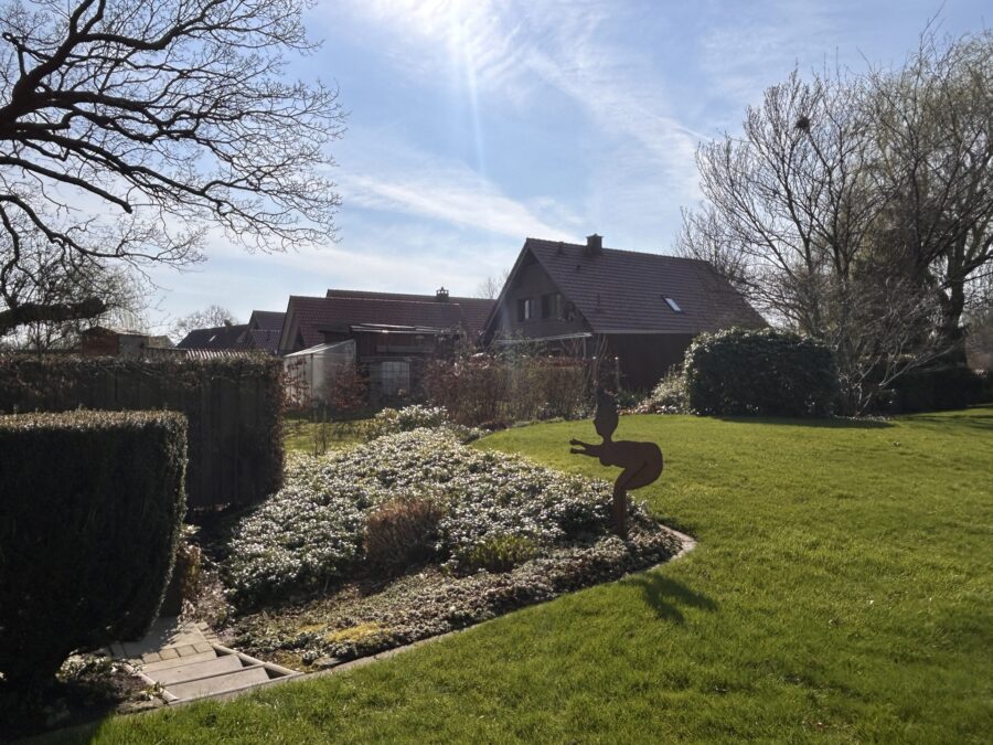 Familienglück pur! Großes Einfamilienhaus mit großem Garten & Platz zum Entspannen - Garten (39373)