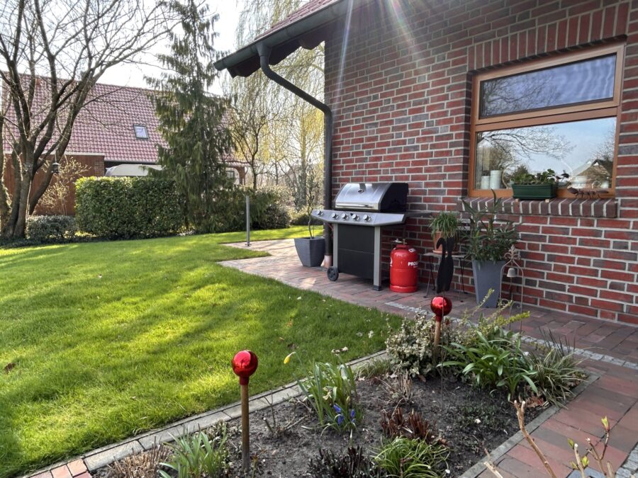 Familienglück pur! Großes Einfamilienhaus mit großem Garten & Platz zum Entspannen - Terasse (39370)