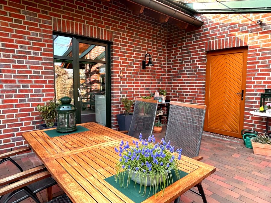 Familienglück pur! Charmantes Einfamilienhaus mit großem Garten & Platz zum Entspannen - Terrasse (40381)