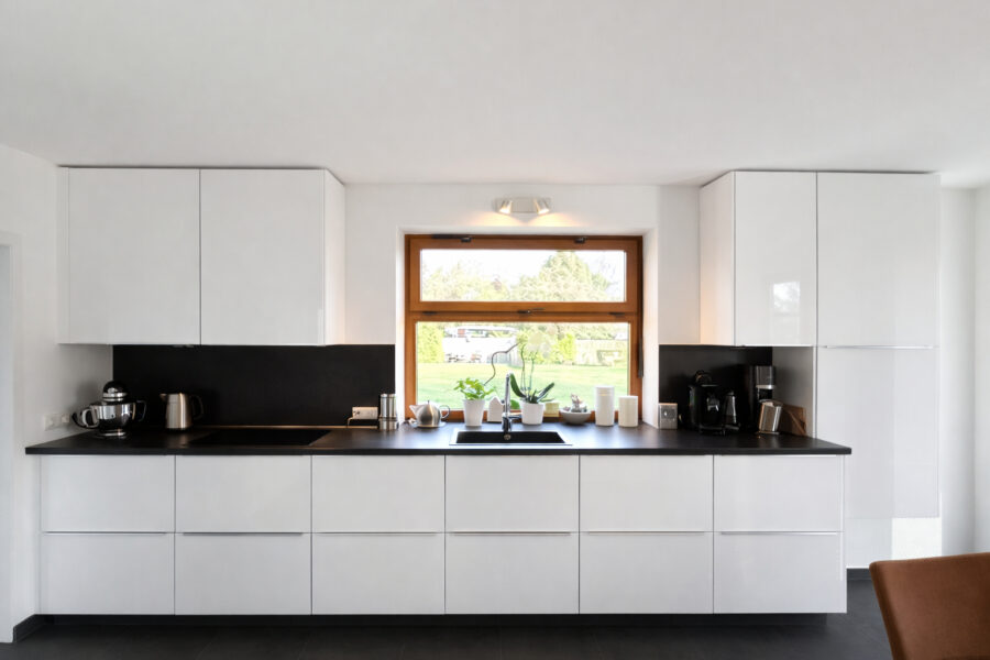 Familienglück pur! Charmantes Einfamilienhaus mit großem Garten & Platz zum Entspannen - Küche (40364)