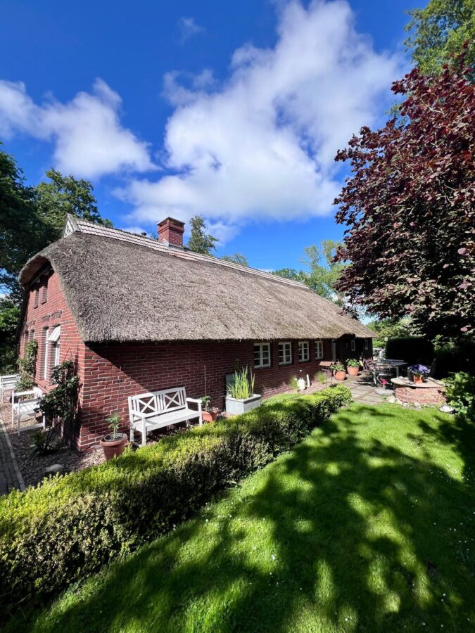 Landhaus mit Reetdach in Seefeld Zeitlose Eleganz auf parkähnlichem Grundstück - WhatsApp Image 2025-06-05 at 11.39.38 (5) (38320)