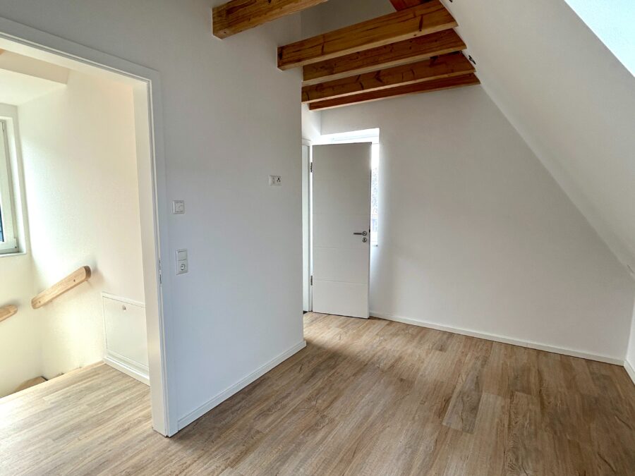 Wohlfühloase an der Nordsee – Stilvolles Ferienhaus im Nordseebad Dangast - Schlafzimmer Empore (32678)