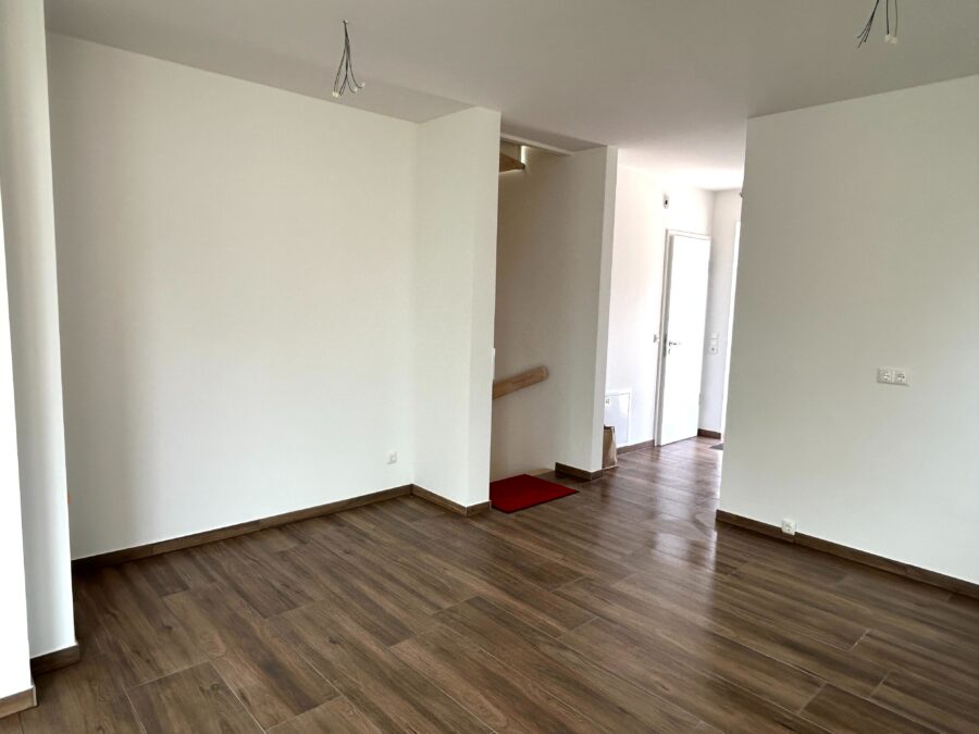 Wohlfühloase an der Nordsee – Stilvolles Ferienhaus im Nordseebad Dangast - Eingangs- und Küchenbereich EG (32668)