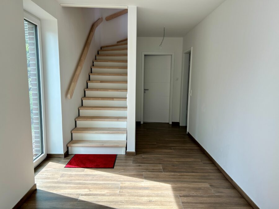 Wohlfühloase an der Nordsee – Stilvolles Ferienhaus im Nordseebad Dangast - Flur Untergeschoss (32681)