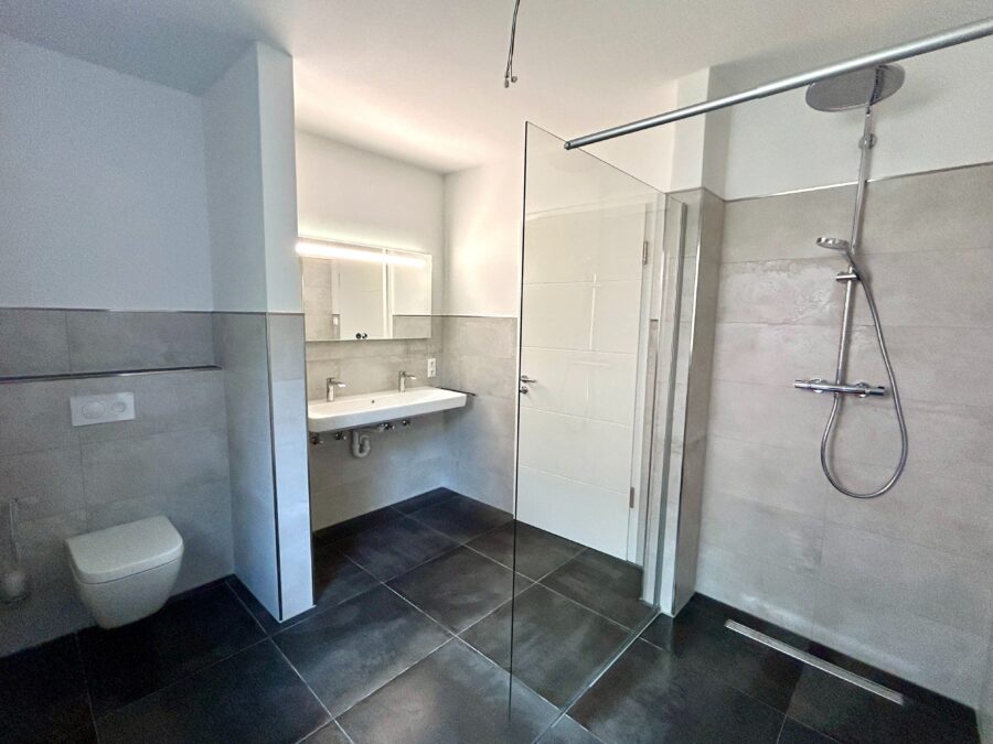 Wohlfühloase an der Nordsee – Stilvolles Ferienhaus im Nordseebad Dangast - Badezimmer UG (32686)