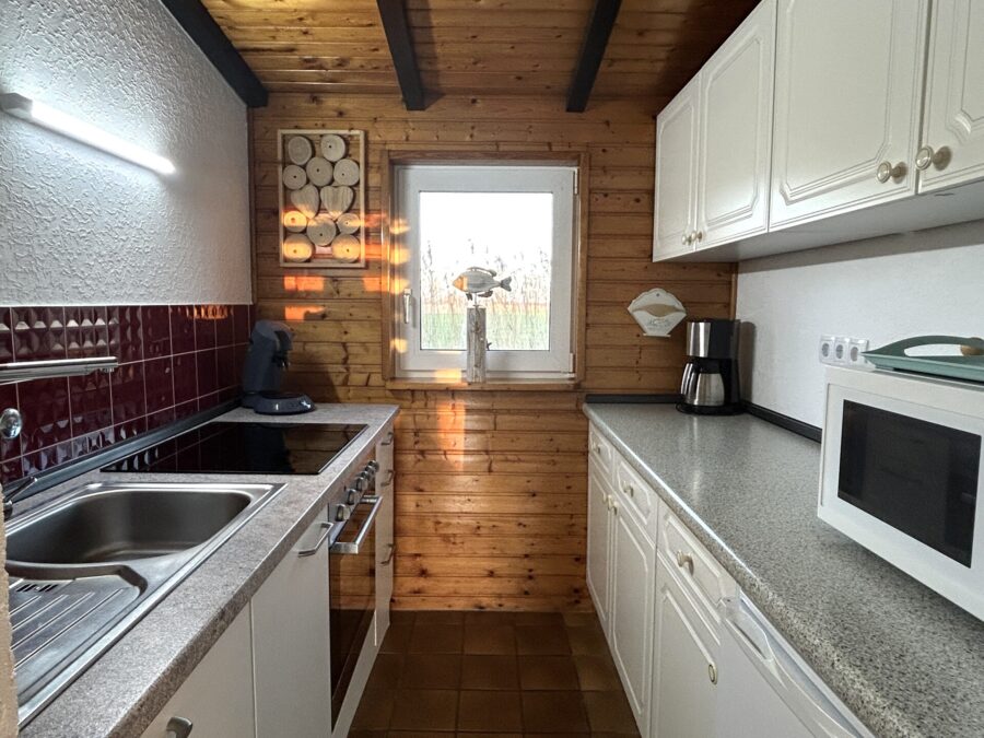 Attraktives Ferienhaus - nur ca. 50 m zur Nordsee - ca. 8,5 % Rendite - Küche Whg. 1 (38002)