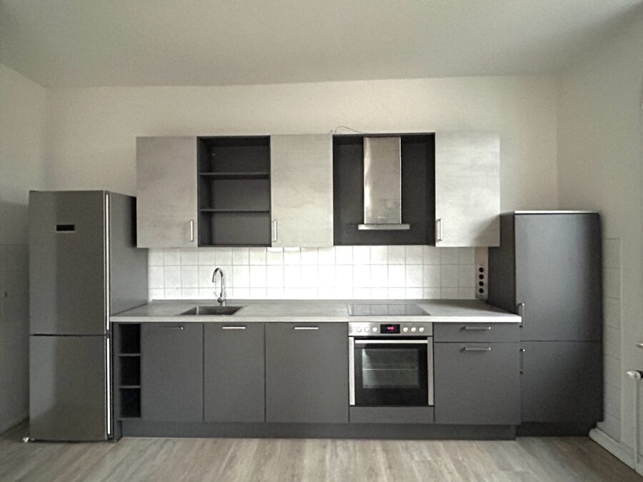 Urban, charmant und komfortabel: Sofort bezugsfreie 4-Zimmer-Wohnung in Wilhelmshaven - Küche (37333)