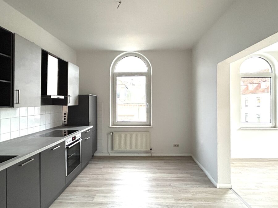 Urban, charmant und komfortabel: Sofort bezugsfreie 4-Zimmer-Wohnung in Wilhelmshaven - Küche (37332)