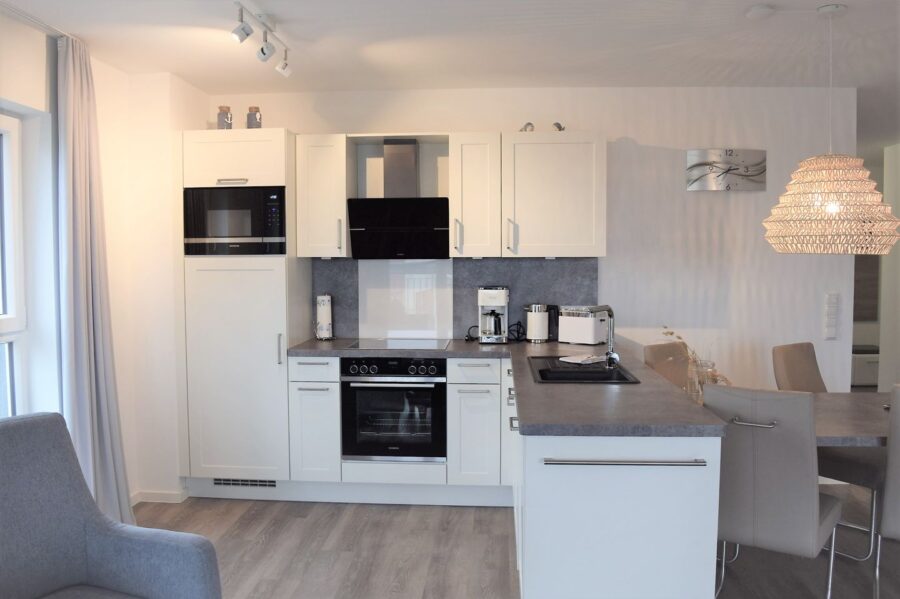 Großzügige Ferienwohnung mit Meerblick in Schillig 4. Etage - Küche (29504)