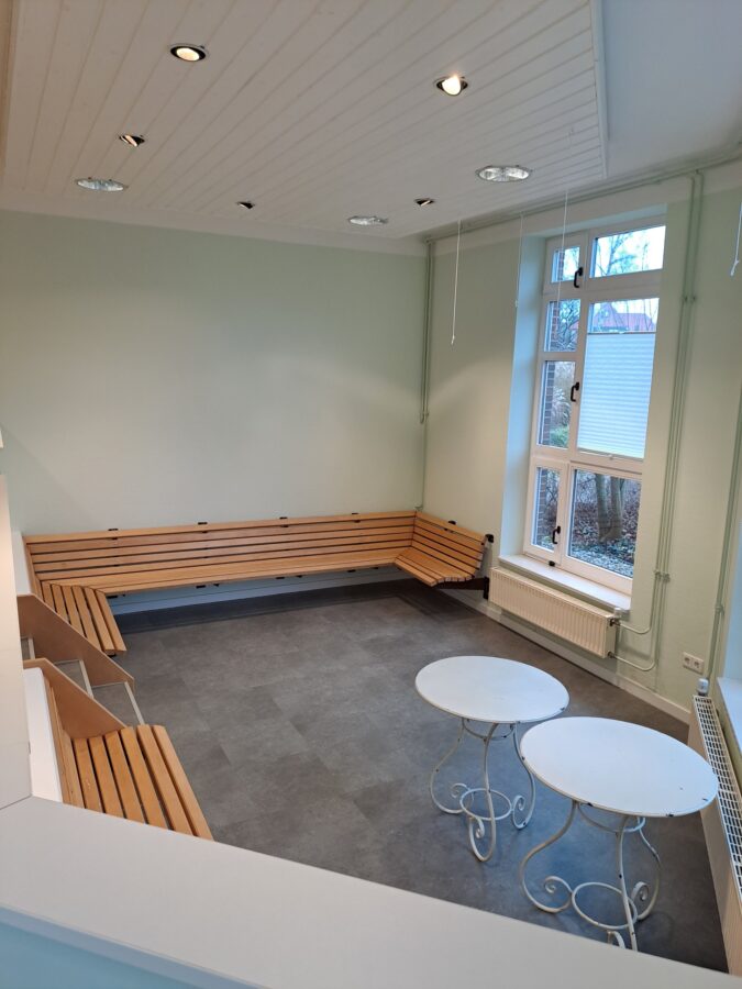 Ideal für Friseur- und Kosmetiksalon ***Gewerbeeinheit mit verschiedenen Nutzungsmöglichkeiten im Herzen von Dangast!*** - Wartebereich (34367)