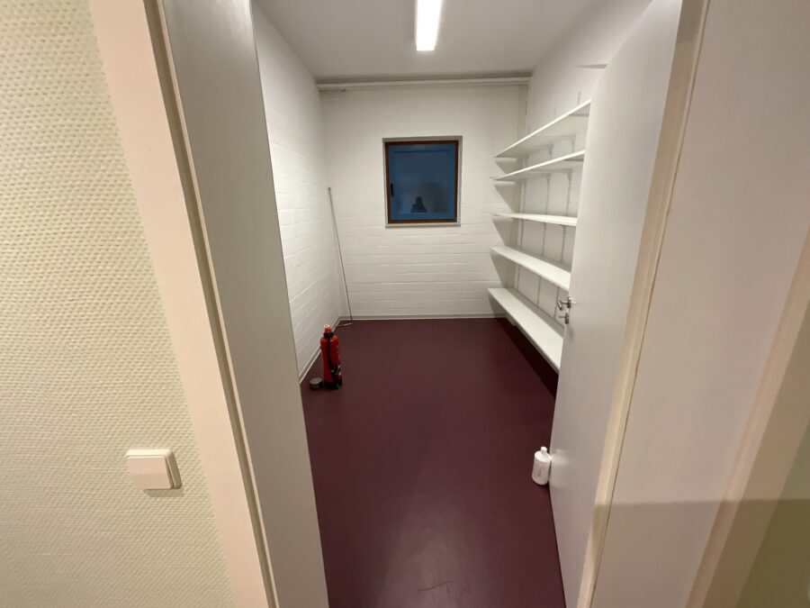 Ideal für Friseur- und Kosmetiksalon ***Gewerbeeinheit mit verschiedenen Nutzungsmöglichkeiten im Herzen von Dangast!*** - Lagerraum (34371)