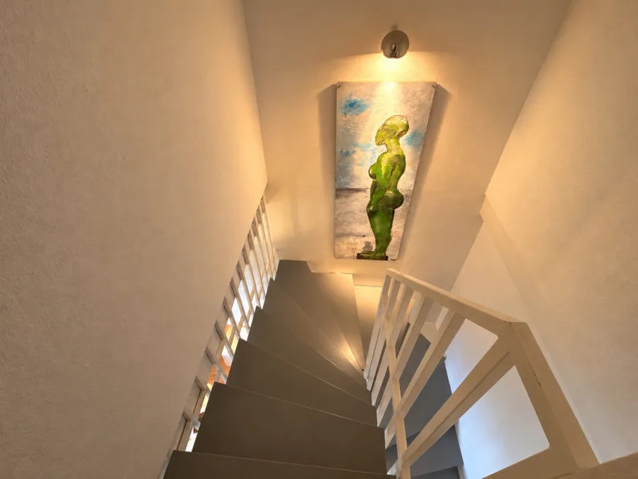 Fein und charmant – Wohnen oder Ferienvermietung direkt an der Nordseeküste - Treppe (51185)