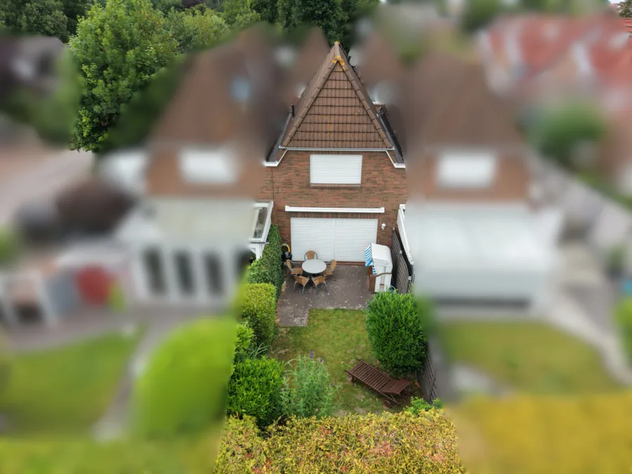 Nur wenige Schritte zum Meer: Charmantes Reihenmittelhaus im Nordseebad Dangast - Drohnenaufnahmen (50939)