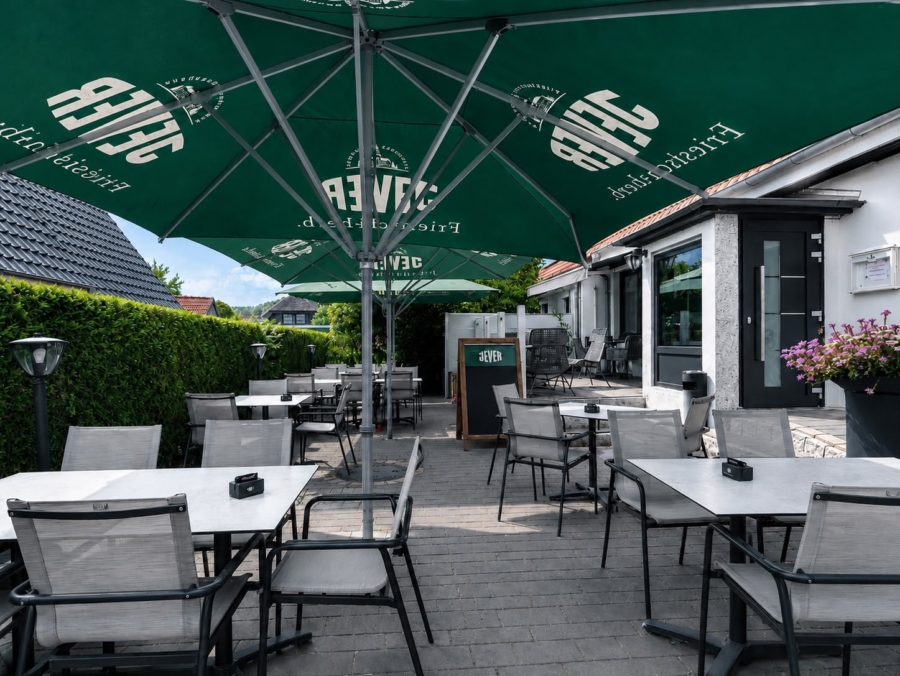 Bekanntes Gastronomieobjekt „Mamma Mia“ in Dangast – Wohnen und Arbeiten unter einem Dach - Terrasse (46098)