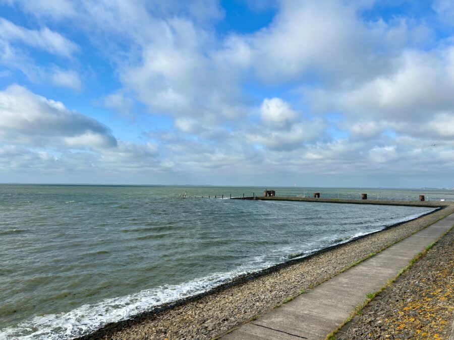 Ferienhaus-Ensemble in Traumlage – Ihr Paradies an der Nordsee 8,5%-Rendite - Deich ca. 50m entfernt (32528)