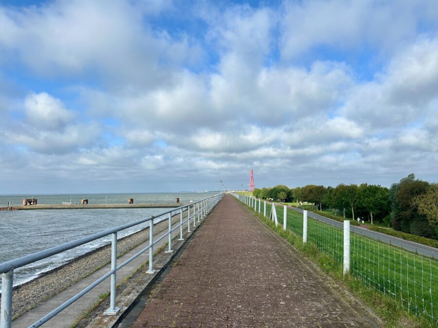 Ferienhaus-Ensemble in Traumlage – Ihr Paradies an der Nordsee 8,5%-Rendite - Deich ca. 50m entfernt (32527)