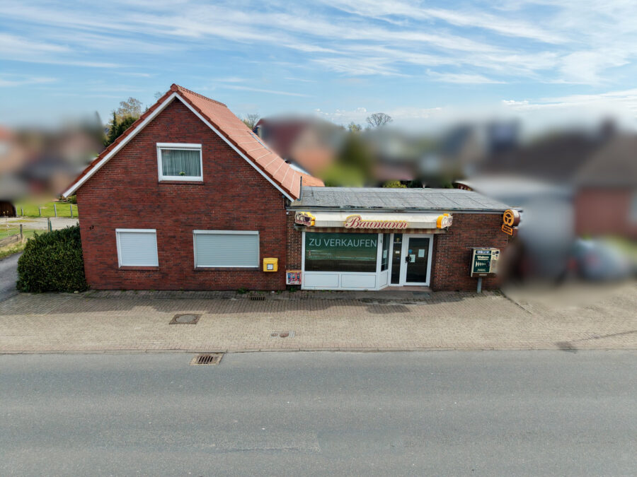 Wohnhaus + Gewerbe + Baugrundstück - viel Gestaltungspotenzial - Eingang - ehemalige Bäckerei (40750)