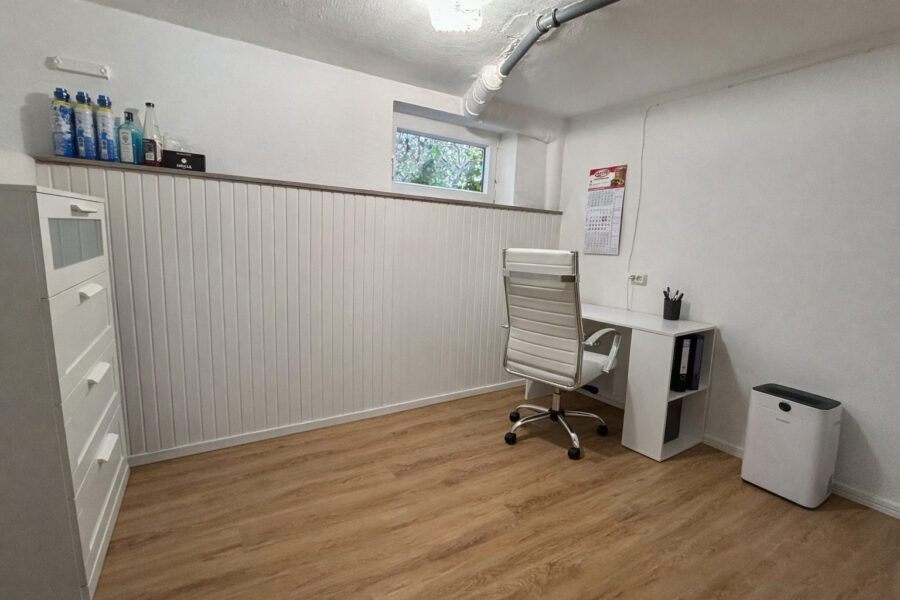 Wohnhaus-Gewerbe-Baugrundstück - Viel Gestaltungspotenzial! - Arbeitszimmer (43574)