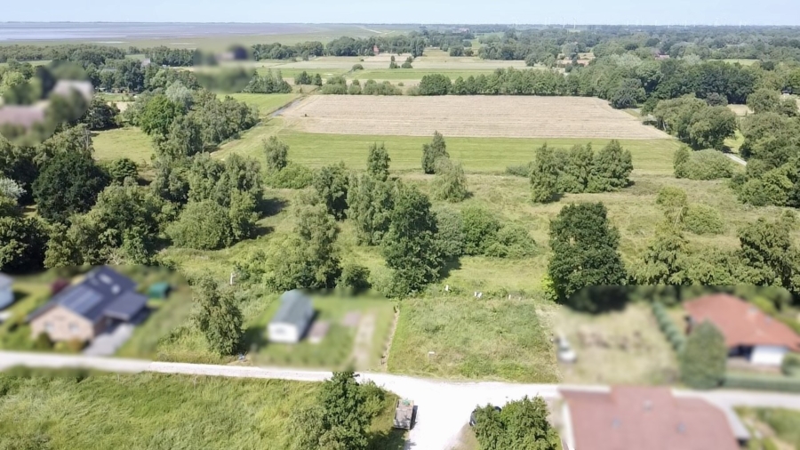 Investieren Sie in Erholung: Naturnahes Grundstück im beliebten Feriengebiet - Blick aufs freie Feld (47210)