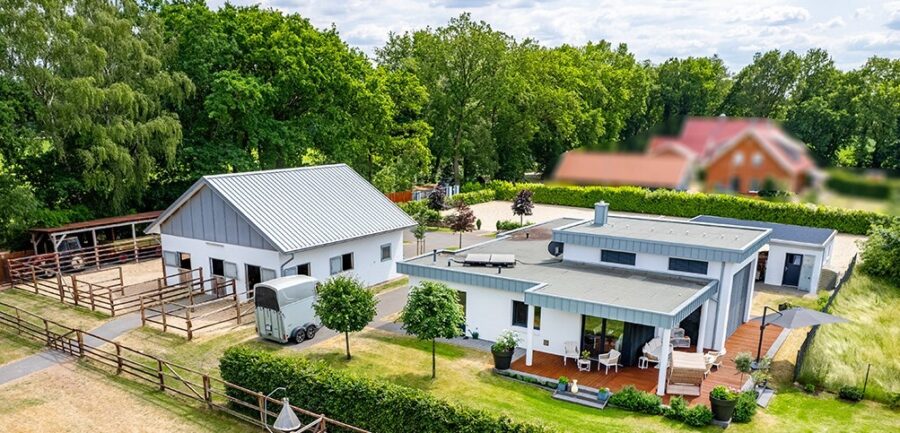 Luxusanwesen mit Pferdehaltung auf modernste Art, 49699 Lindern (Oldenburg), Haus