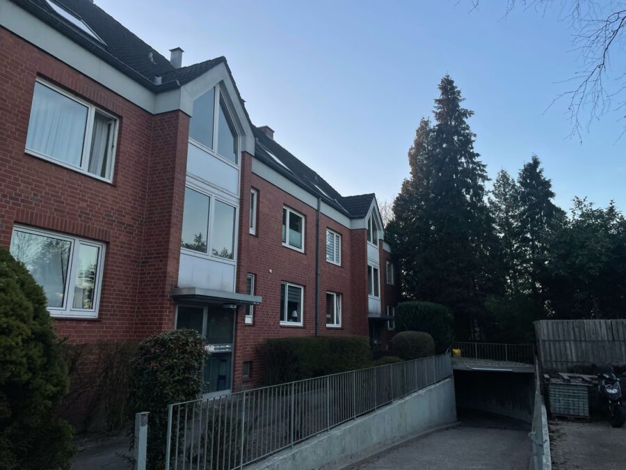 Stilvolle Wohnung mit Südloggia & Tiefgarage – Ihr neues Zuhause in Hamburgs Bestlage - IMG-20250402-WA0002 (29043)