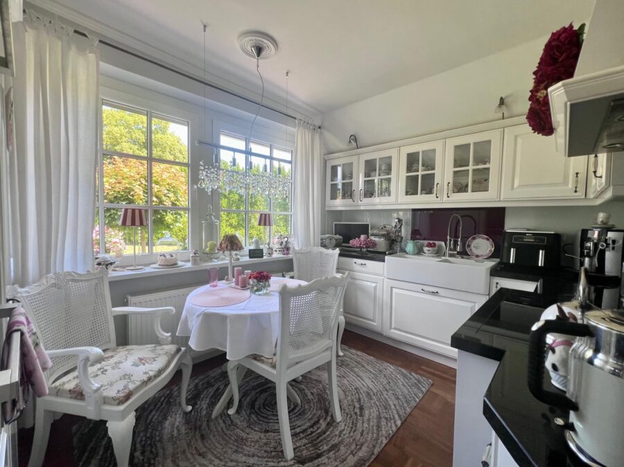 Friesische Gemütlichkeit unter Reet - Kauf mit Vermietungsgarantie - Küche (32879)