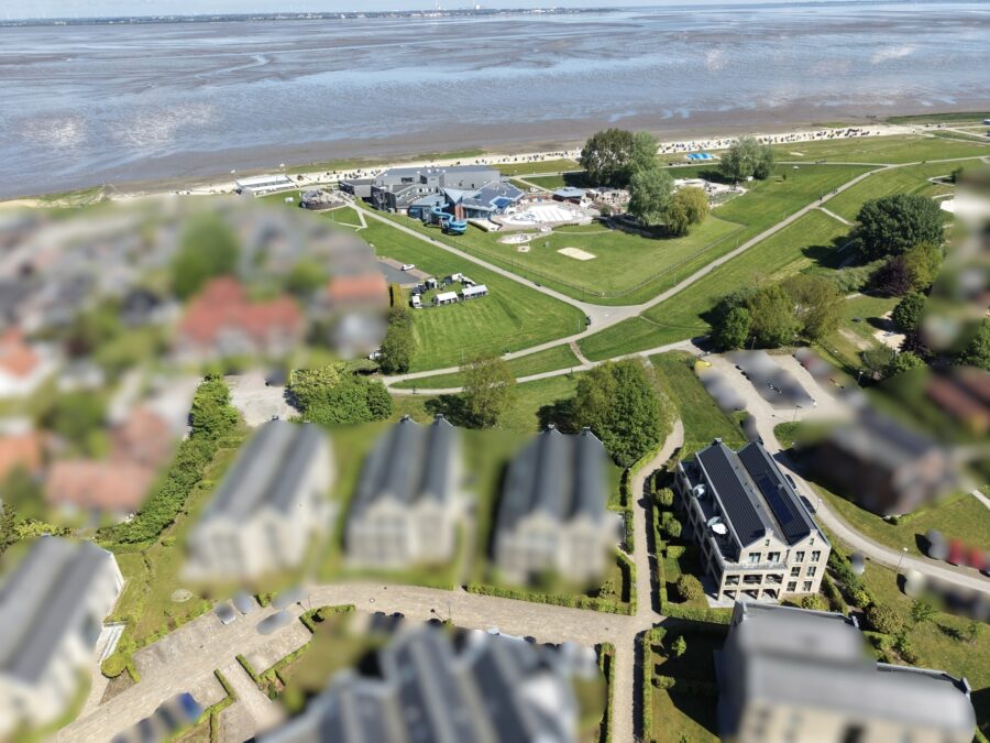 Ferienimmobilie mit seitlichem Meerblick und hervorragender Vermietung im Nordseebad Dangast - Drohnenaufnahmen 1 (41232)