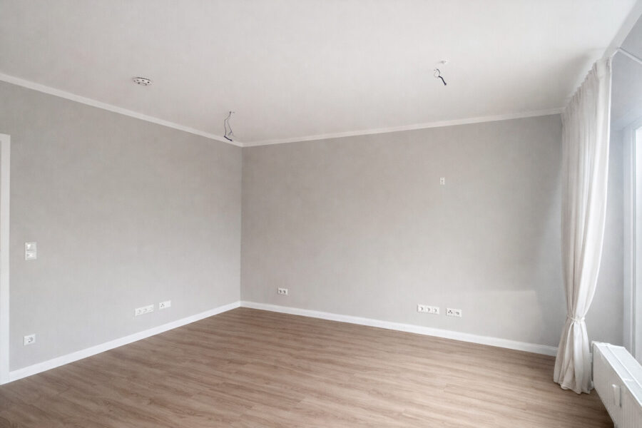 NEU! Exklusiv modernisierte 2-Zimmer-Wohnung mit Südloggia und Tiefgaragenstellplatz - offener Wohnbereich (40331)