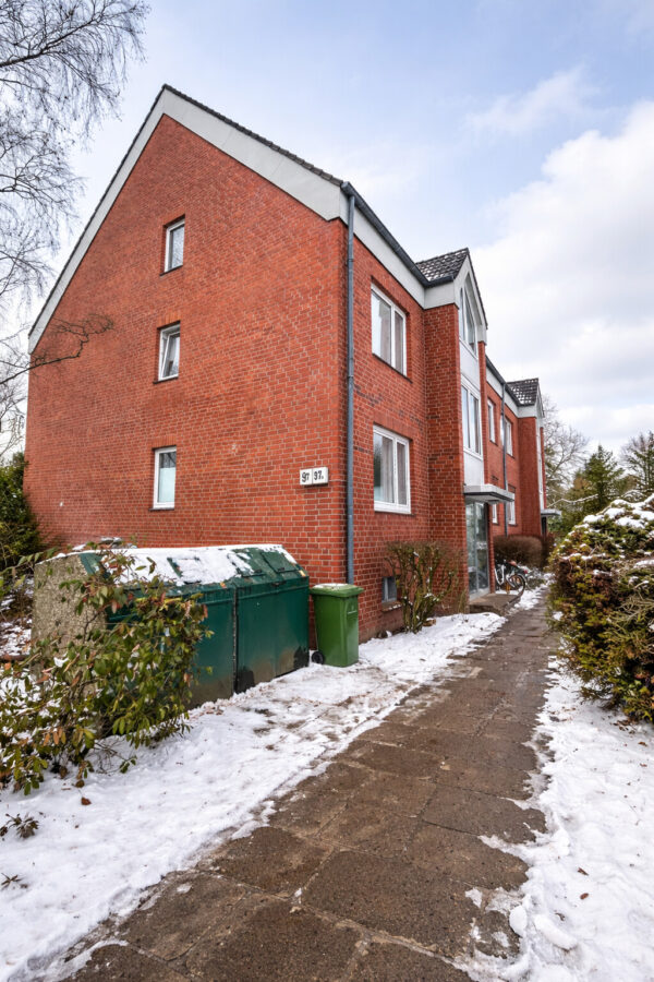 NEU! Exklusiv modernisierte 2-Zimmer-Wohnung mit Südloggia und Tiefgaragenstellplatz - Außenansicht (40341)