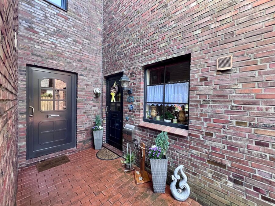 Ruhige Lage trifft Rendite: festvermietetes Reihenhaus in Dangast! - PHOTO-2025-07-28-11-32-47 (34470)