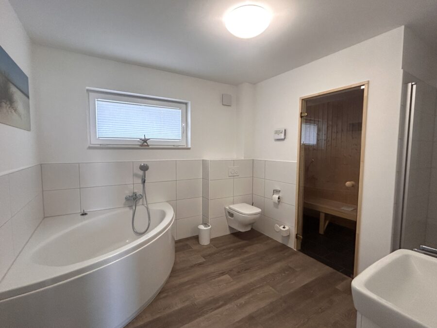 Traumwohnung mit Meerblick in Schillig an der Nordsee - 50.4.N - Badezimmer (40428)