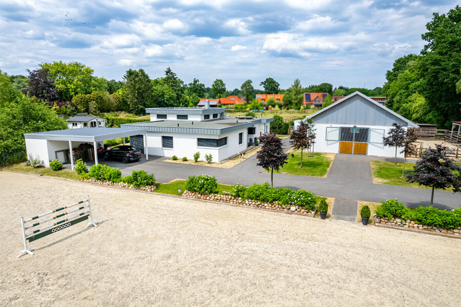 Luxusanwesen mit Pferdehaltung auf modernste Art, 49699 Lindern (Oldenburg), Haus