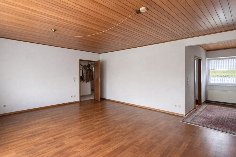 Traumhaftes Grundstück mit Altbestand - Top Lage vom Nordseebad Dangast - Wohnzimmer virtuell geleert (43495)