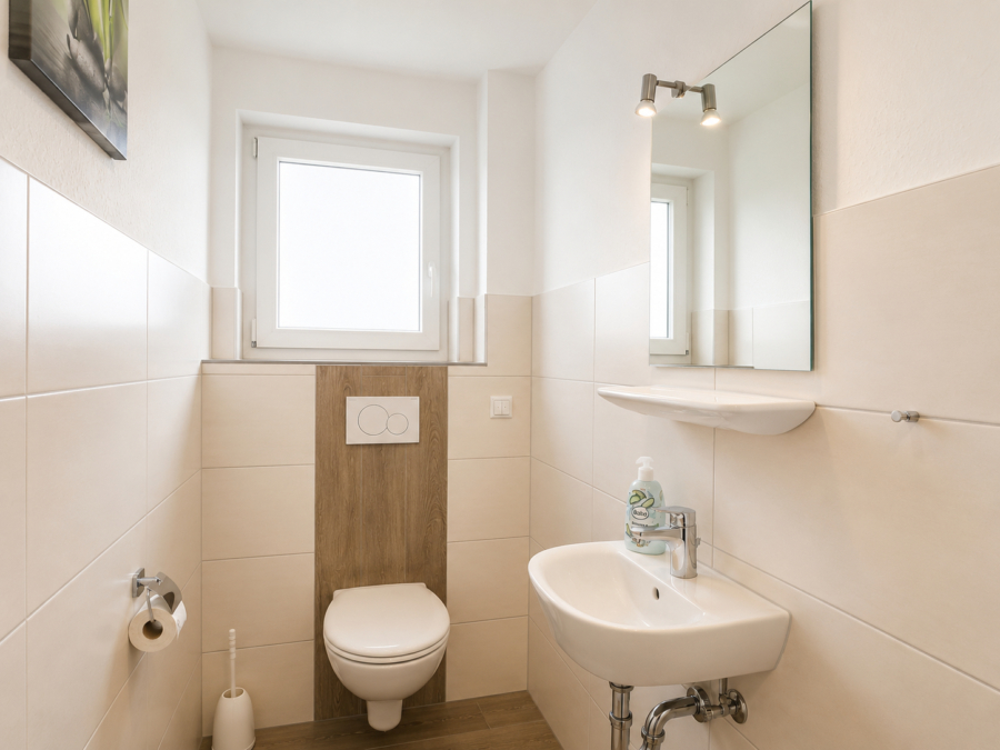 Ihr Nordsee-Rückzugsort – Ferienhaus für Selbstnutzer und Feriengäste - Gäste-WC (45997)