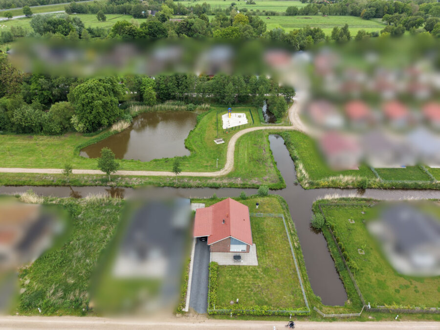 Exklusives Ferienhaus im Ferienpark Sehestedt - Drohnenaufnahme (41799)