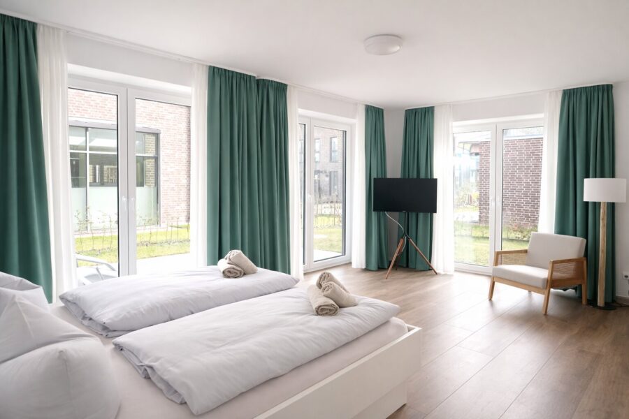 Investieren, Entspannen und Profitieren – Ihre Ferienimmobilie im Nordsee Park Dangast Haus-Nr.: 42 - Schlafzimmer (41561)