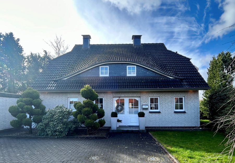 Familienidyll in Bestlage, 26316 Varel, Einfamilienhaus