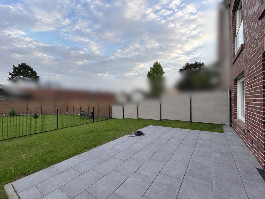 Neubau trifft Energieeffizienz: Moderne Doppelhaushälfte in Zetel - Garten (48890)