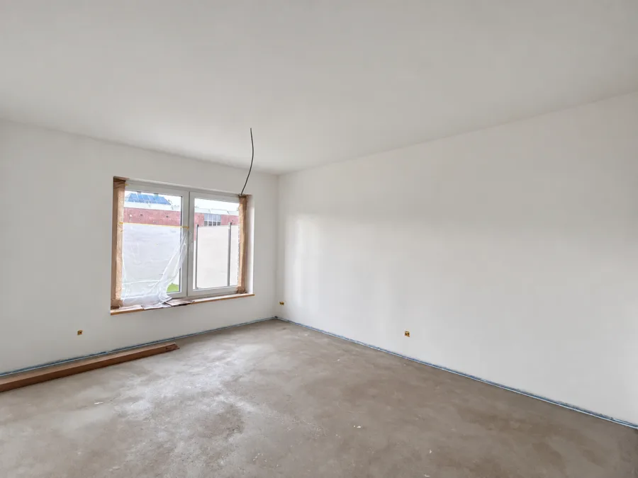 Neubau trifft Energieeffizienz: Moderne Doppelhaushälfte in Zetel - Wohn- und Essbereich (50611)