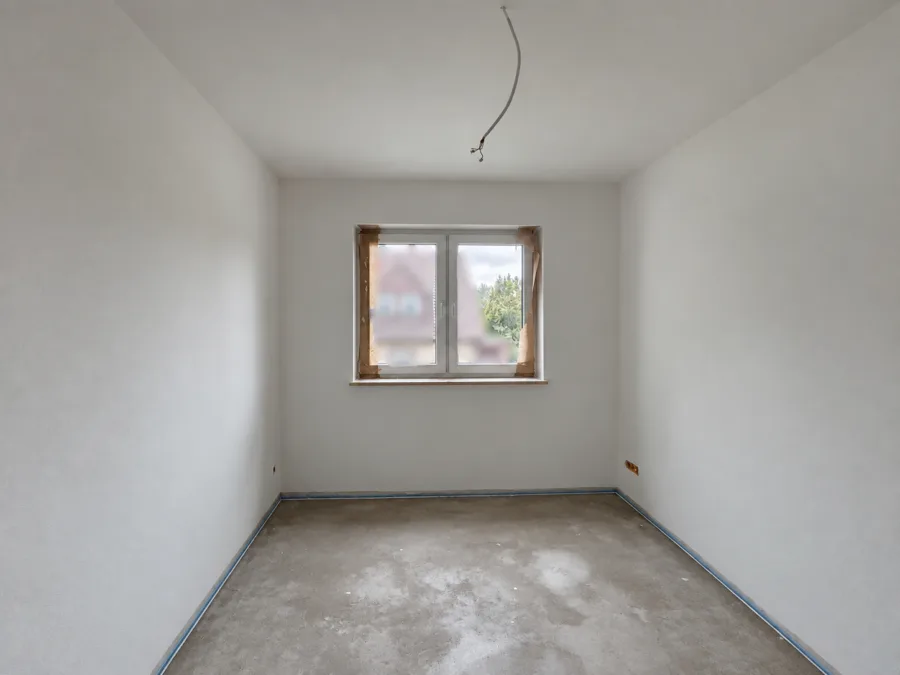 Neubau trifft Energieeffizienz: Moderne Doppelhaushälfte in Zetel - Schlafzimmer 1 (50614)