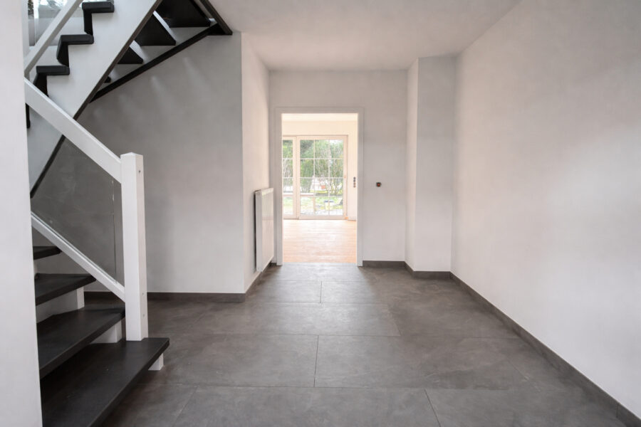Modernisierte Erdgeschosswohnung mit Terrasse und freiem Blick in Dangast - Eingangsbereich (39208)