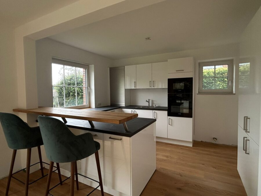 Wohlfühlwohnung mit Garten am Gröningshof in Dangast - offene Küche (33009)